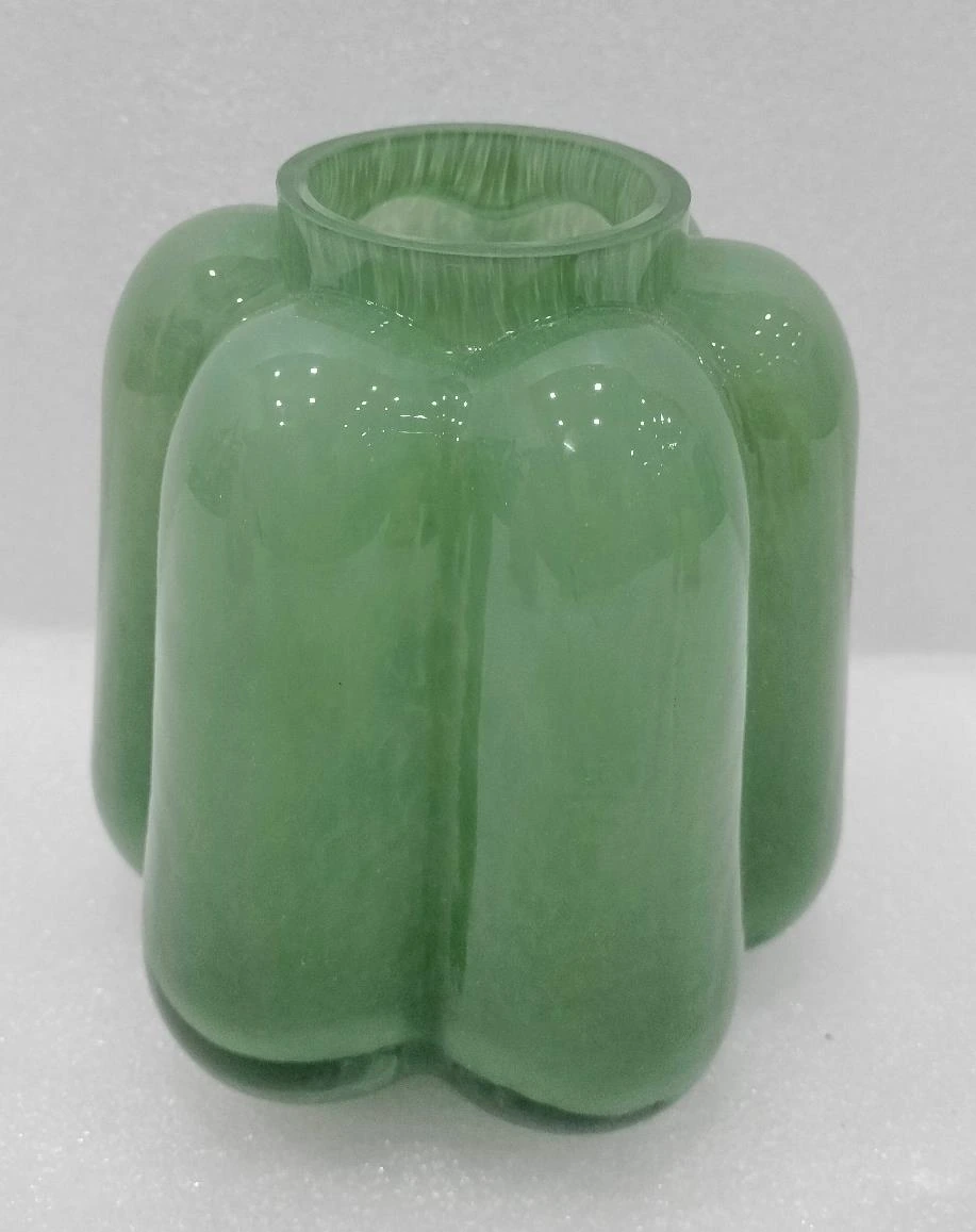 Glass Pot Camsicum shape 16x6x16cm